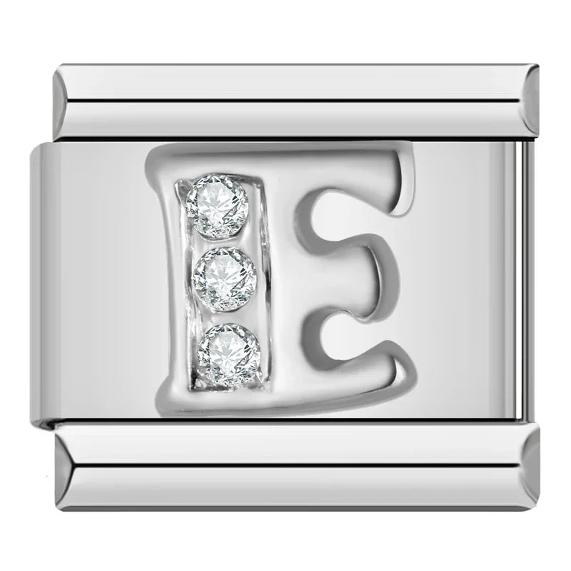 Charms Letras A Até Z com Detalhe de brilhante Prata